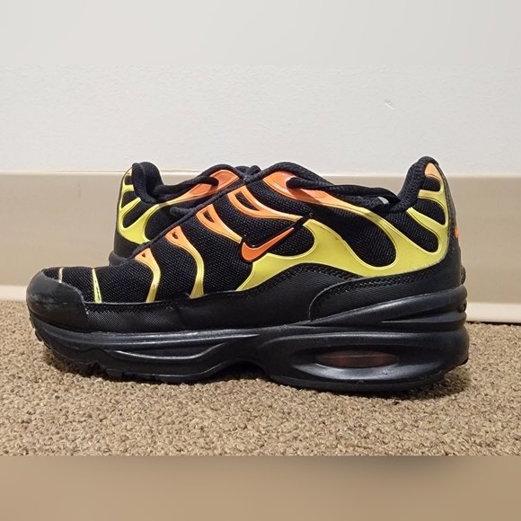 Nike Air Max Plus - Picture 3 of 8
